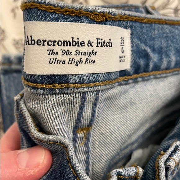 Abercrombie ultra high raise straight Jean - Picture 4 of 5